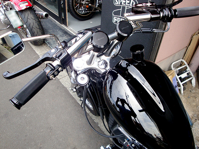2005 FXD
