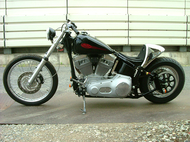 FATECH Custom Harley Davidson "2005 FXST"